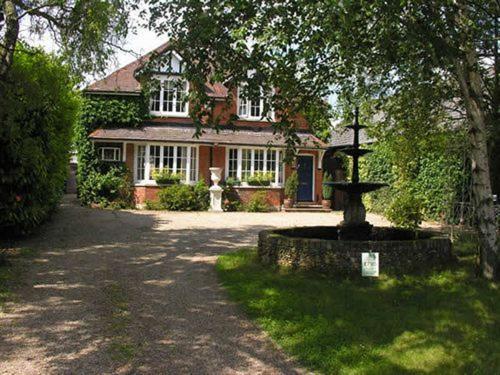 Frasers Battlesbridge Exterior photo
